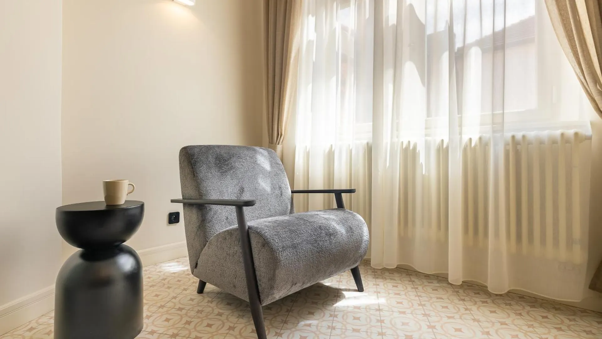 Luxury 2 Bedroom Apartment With Ac In The Old Town Praga