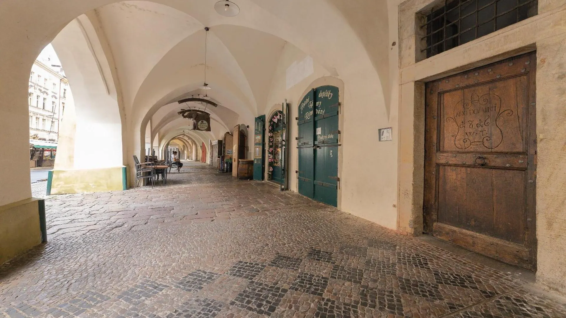Luxury 2 Bedroom Apartment With Ac In The Old Town Praga