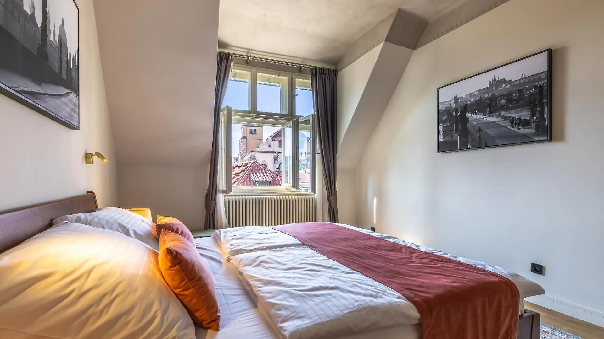 Luxury 2 Bedroom Apartment With Ac In The Old Town Praga